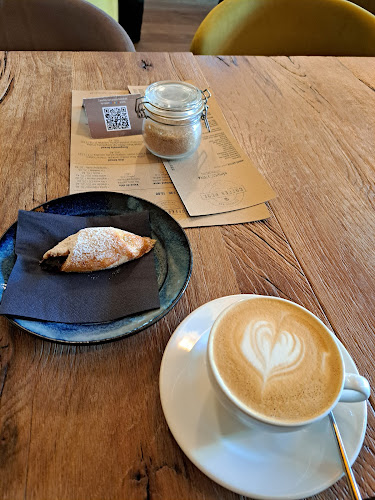 Opinii despre Coffee Perk în Praha - Gastronomie a pohostinství