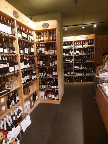 Comentarii opinii despre Vinotéka Sýrárna - Český archiv vín Žižkov