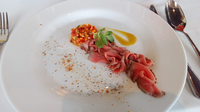 Noem Arch Restaurant