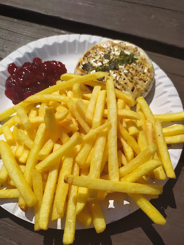 Opinii despre Summer bright Hostivař în Praha 15 - Gastronomie a pohostinství