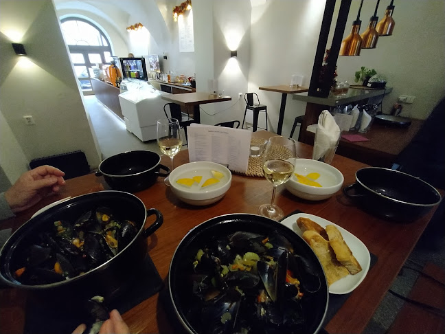 Opinii despre Morsel Bistro Café în Malá Strana - Gastronomie a pohostinství