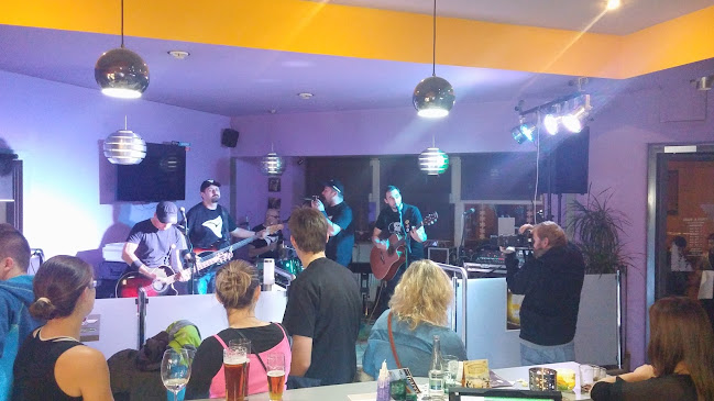 Opinii despre Triple Bar în Přelouč - Gastronomie a pohostinství