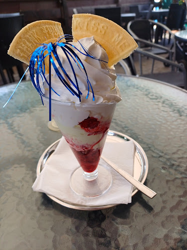 Opinii despre Cukrárna Vanesska în Zlín - Gastronomie a pohostinství