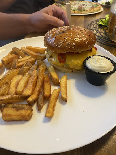 Opinii despre Pizzeria Ponko în Halenkov - Gastronomie a pohostinství