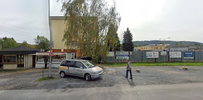 Čerstvé Pečivo Přímo Z Pekárny Ariel V Kuníně