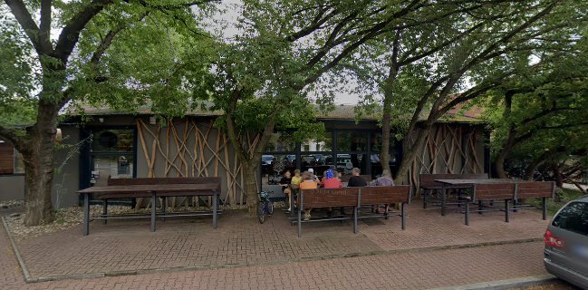 Opinii despre Měcholupský park în Praha - Gastronomie a pohostinství