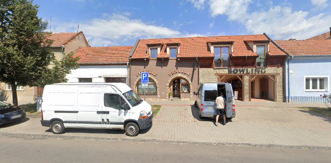 Pizzerie-bowling Hluk